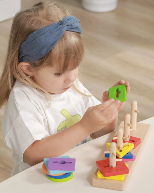Holzpuzzle mit Formen