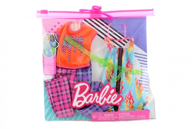 Barbie Kleidung im Set mit gepunkteter Bluse und karierter Rock – Variante 1