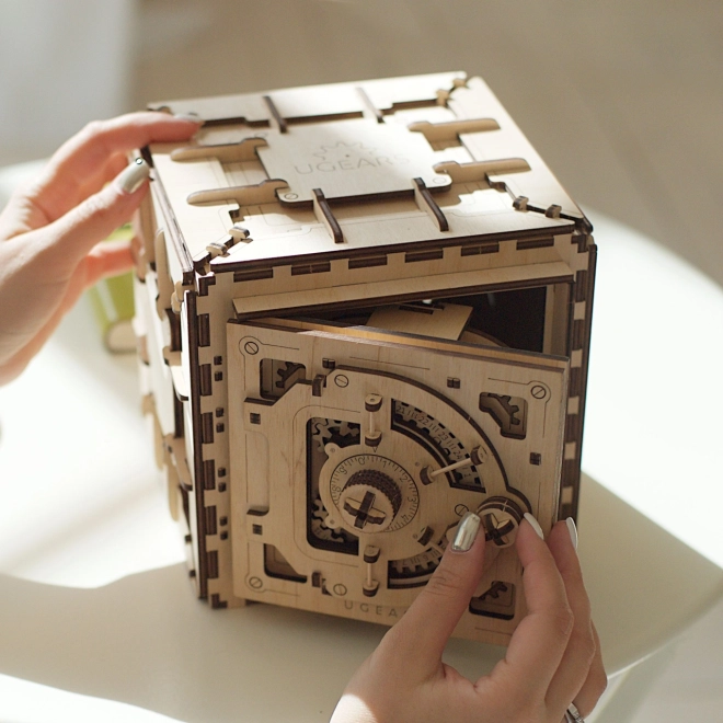 Ugears 3D Holzmechanisches Puzzle Tresor