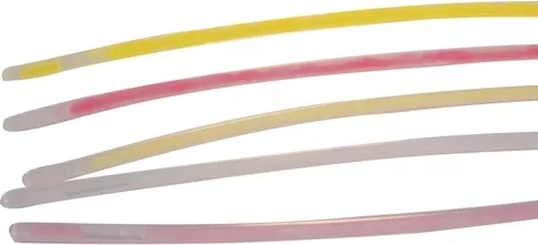 8 kräftige Farben und 100 Verbinder