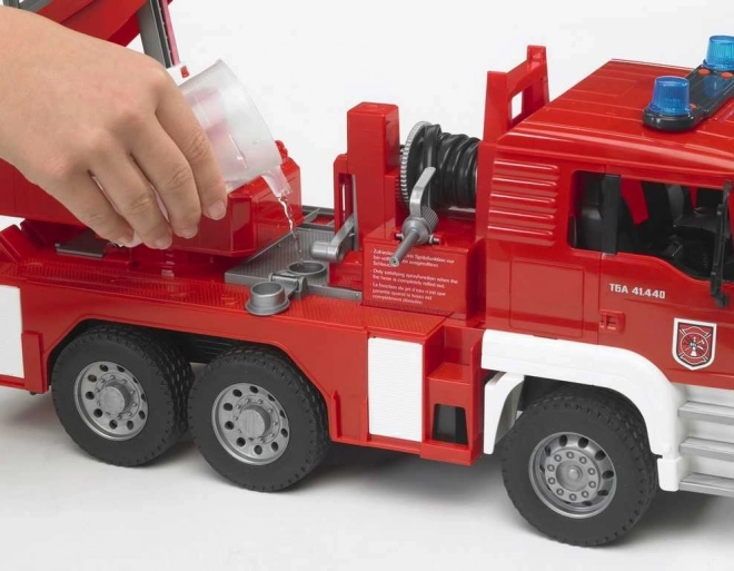 Bruder Feuerwehrwagen MAN 1:16