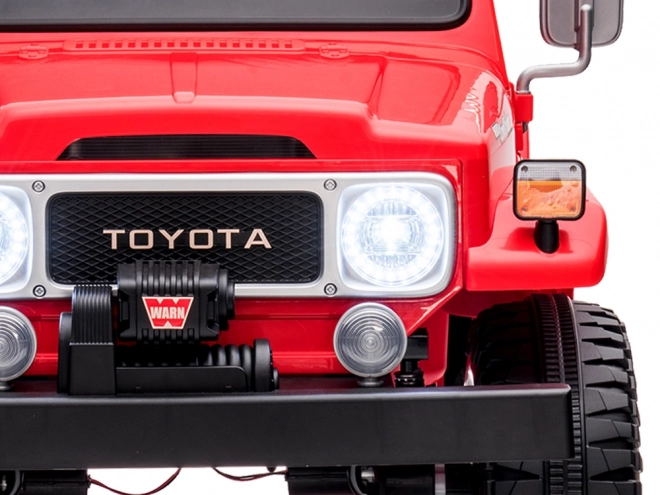 Elektrisches Kinderauto Toyota Land Cruiser – Rot