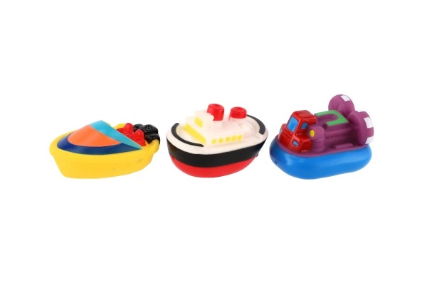 Bunte Boote zum Spaß in der Badewanne