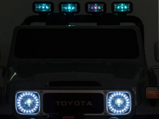 Elektrisches Kinderauto Toyota Land Cruiser – Grau