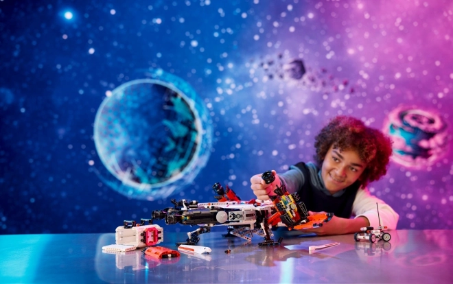 LEGO Technic VTOL Transportraumschiff