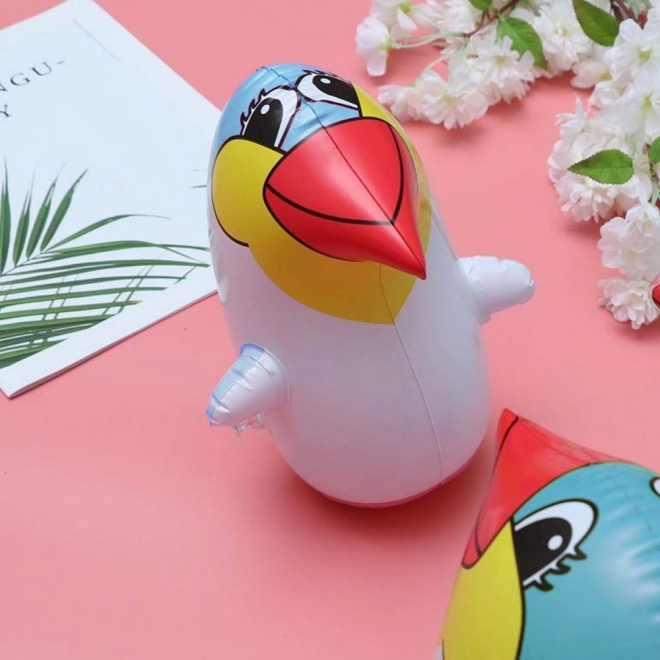 Aufblasbarer stehender Pinguin