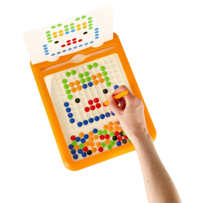 Kreatives Mosaik mit magnetischem Stift