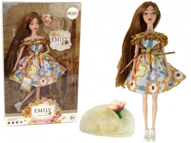 Emily Puppe mit Herbsthut