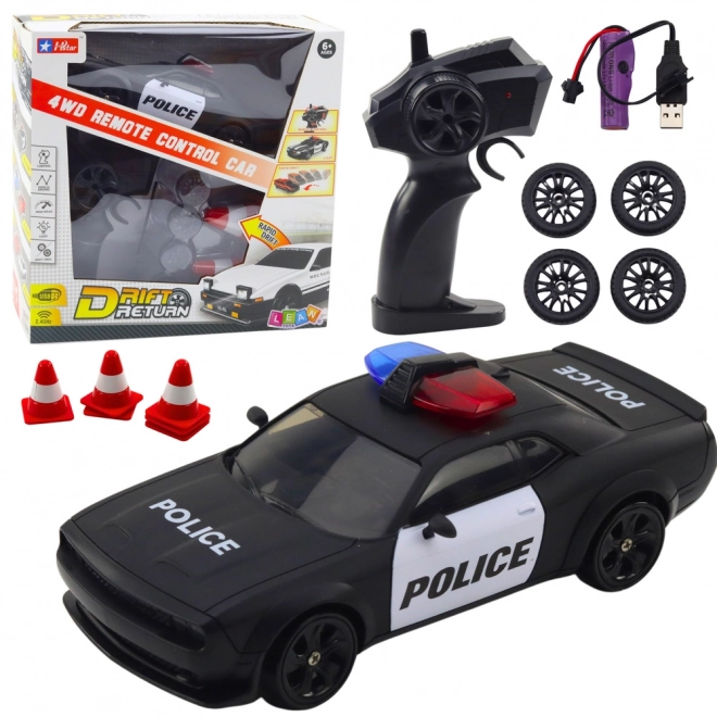 Renn-RC-Auto mit austauschbaren Polizeirädern