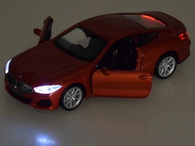 Metallmodellauto BMW M850i Coupé 1:35 mit Licht und Ton