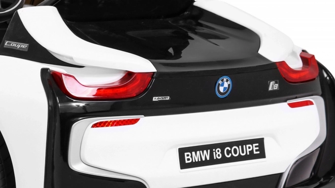 BMW I8 Lift Batterieauto Weiß + Fernbedienung + langsamer Start + 3-Punkt-Gurte + MP3 USB + LED-Diode