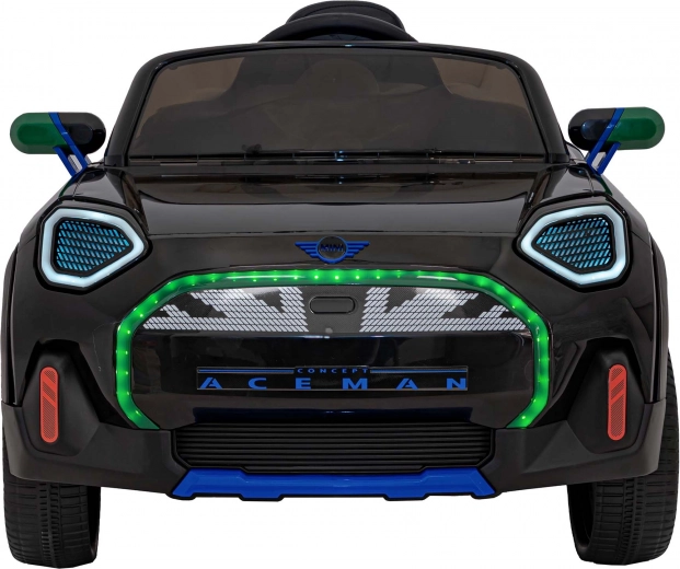 Realistisches Design mit LED und leuchtendem Kühlergrill