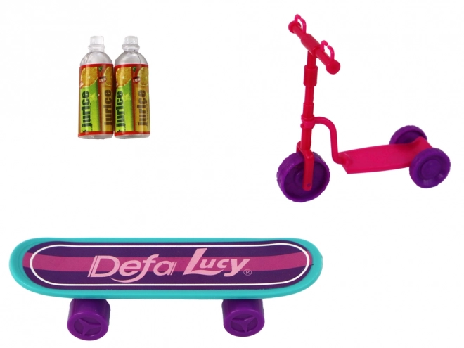 Lila Lucy Puppenset mit Roller, Skateboard und Helmen