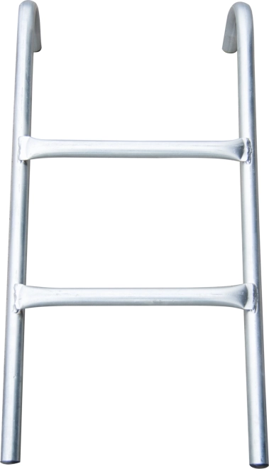 Bequemer Einstieg mit Metallleiter