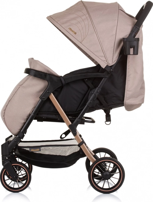 Sportlicher Kinderwagen Amber Macadamia von Chipolino