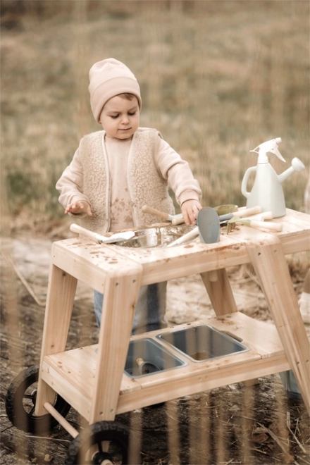 Kleine Outdoor Spielküche aus Holz