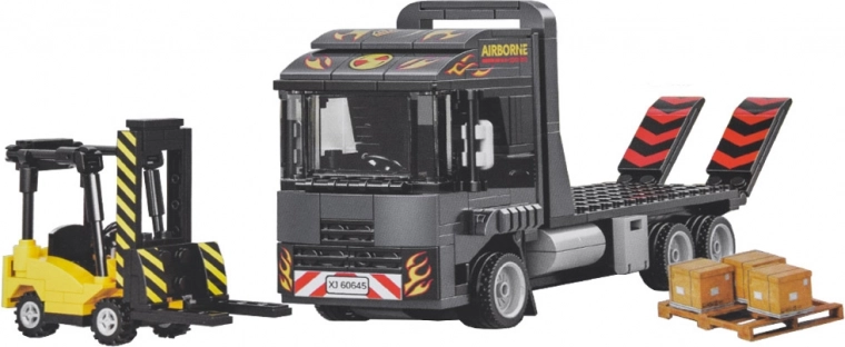 Detailreiche Ausführung und Aufkleber