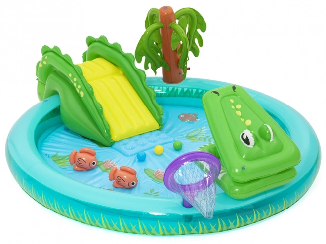Drachen-Spielplatz mit Rutsche und Sprinkler