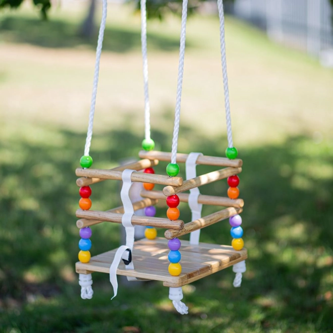 Hochwertiges Holz und bunte Perlen