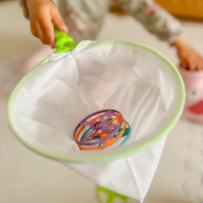 Netze und bunte Scheiben zum Fangen