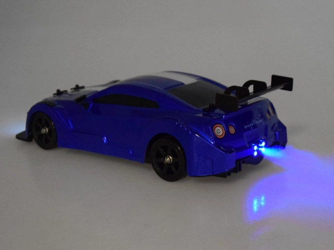 Ferngesteuertes RC Driftauto 4x4 mit Raucheffekt und LED Beleuchtung