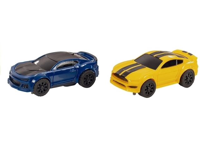 Zwei Sportwagen im Maßstab 1:64