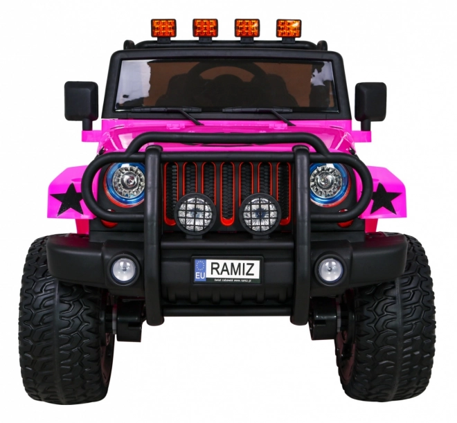 Geländewagen Monster 4x4 Jeep für Kinder Pink + Fernbedienung + Sitzverstellung + Langsamer Start + MP3 LED + Gepäckträger + Rucksack
