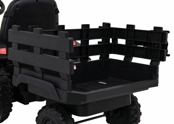 Titan-Traktor mit Anhänger schwarz