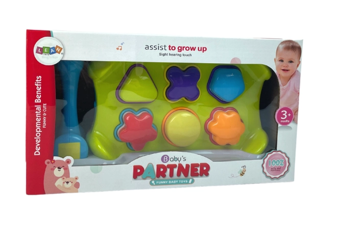 Sinnesstimulation dank rasselnder Klötzchen