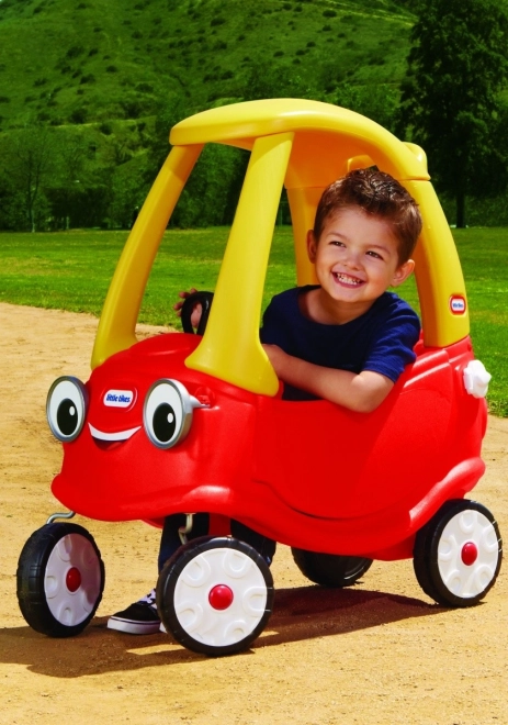 Kleines Tikes Cozy Coupe mit neuen Augen