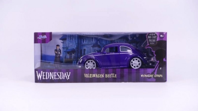 VW Käfer Model 1:24 mit Wednesday Addams Figur