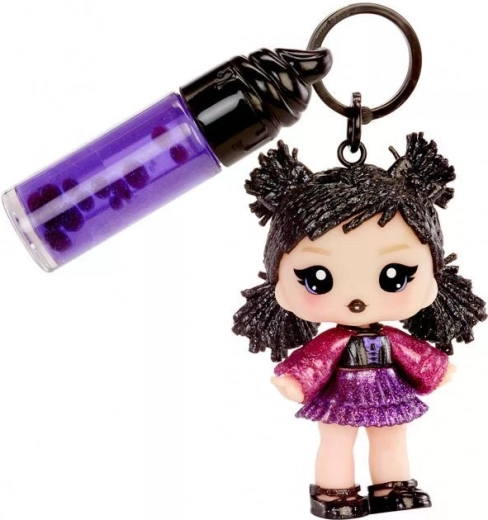 Puppe und Lipgloss immer griffbereit