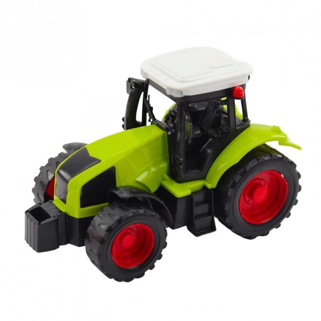 Traktor mit Anhänger und Futterwagen