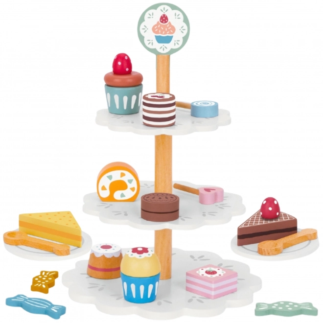 Holzständer mit Kuchen für Kinder