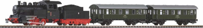 Detaillierte Dampflokomotive Oi2 mit Tender