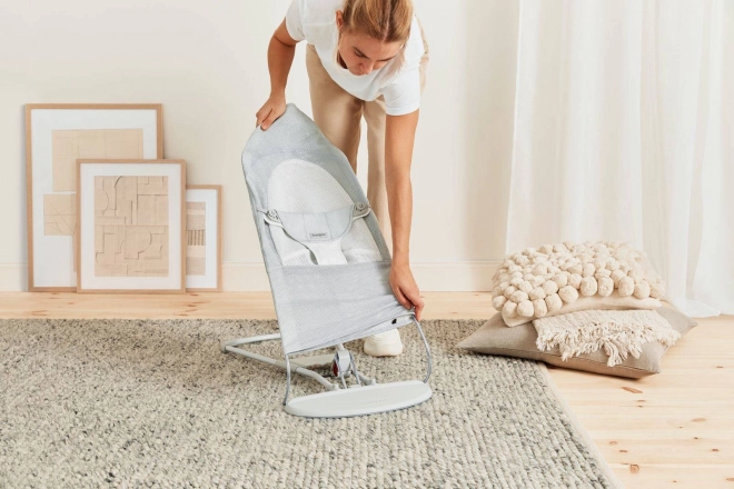 BABYBJÖRN - Wippe BALANCE SOFT MESH - Grau/Weiß – Grau/Weiß