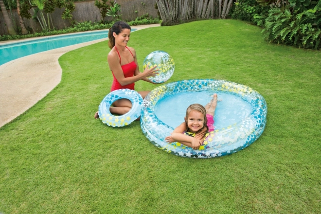 Aufblasbarer Pool mit Ring und Ball