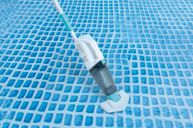 Handbetriebener Poolreiniger