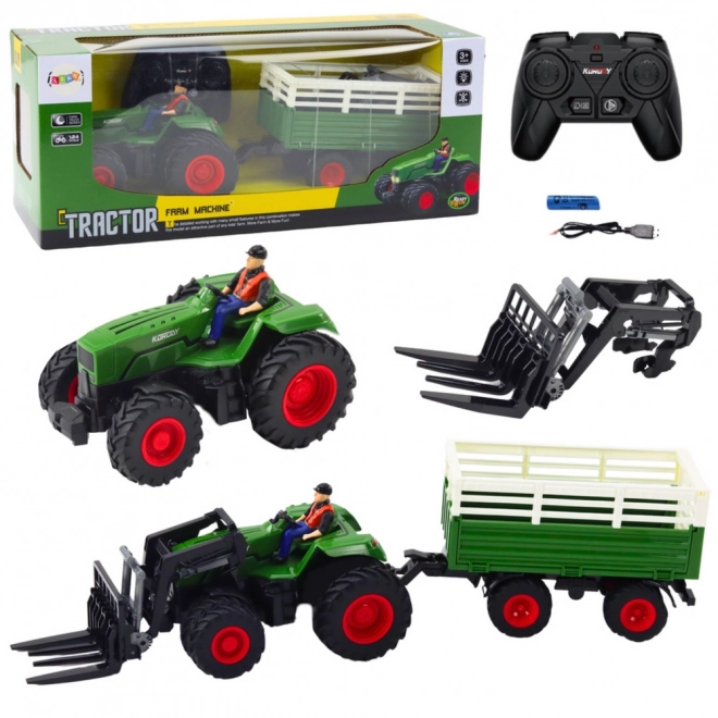Ferngesteuerter Traktor mit Anhänger und Gabeln