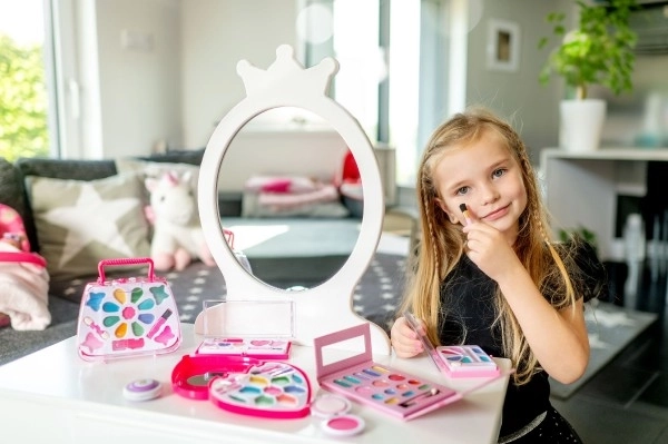 Make-up-Set für Kinder in Plastik-Koffer