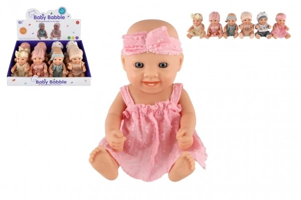 Niedliche Puppe mit weichem Körper