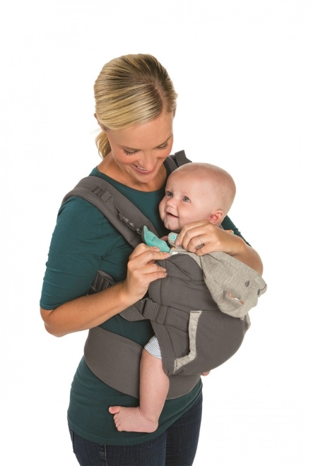 Ergonomische Babytrage mit Kapuze von Infantino