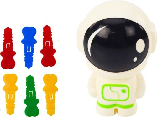 Niedlicher Astronaut, der Kinder begeistert