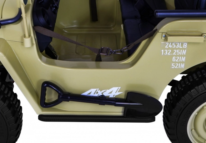 Retro Militärfahrzeug für 3 Kinder Matcha + Allradantrieb 4x4 + Stauraum + EVA + sanfter Start + MP3 LED