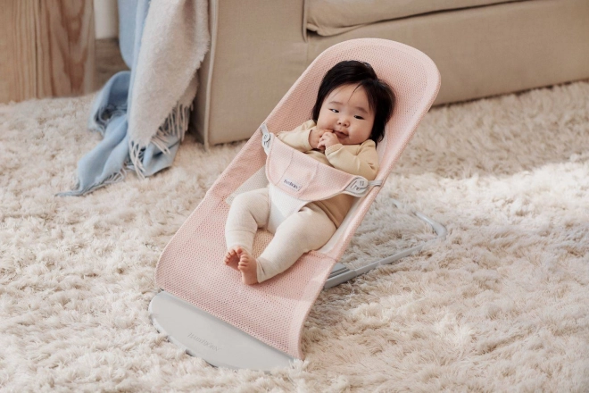 BABYBJÖRN - Wippe BALANCE SOFT MESH - Grau/Weiß – Rosa/Weiß