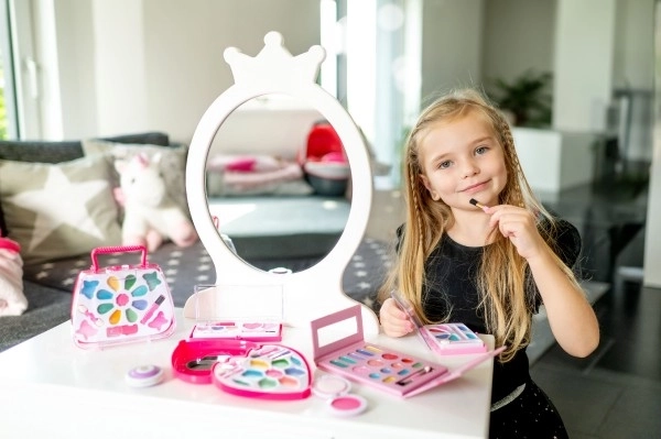 Make-up-Set für Kinder in Plastik-Koffer