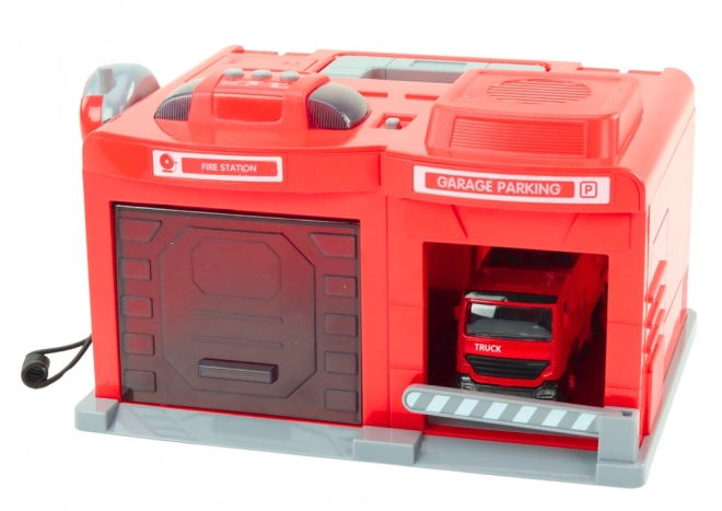 Feuerwache mit Feuerwehrauto und Walkie-Talkie