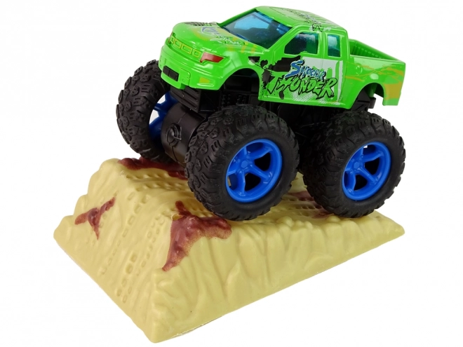 Monster Truck Spielzeugauto mit Rückziehantrieb und Sprungrampe