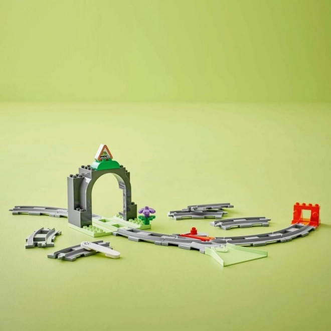 Lego Duplo Tunnel und Schienen Erweiterungsset