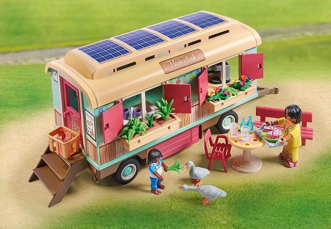 Gemütliche Cafeteria im Wagen von PLAYMOBIL